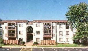 Building Photo - 609 Center St Unit T1