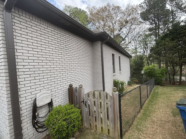 Photo - Spacious 3 Bed 2 Bath Home In Homewood With Large Basement