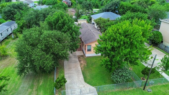Photo - 4717 Heron St