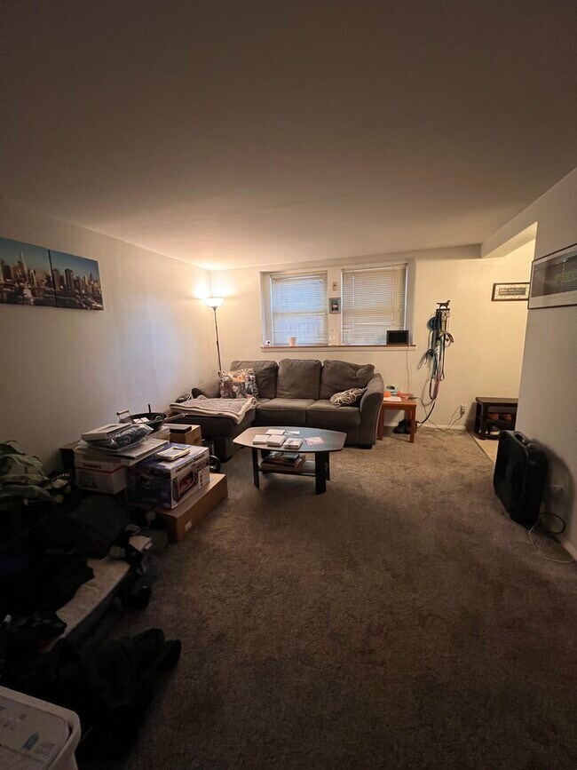 3433 N Oakley Ave House House Rental in Chicago, IL