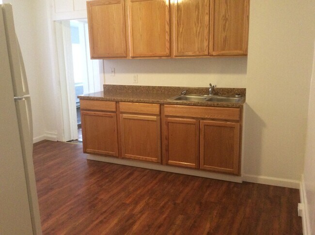 Photo - 1 Bedroom Apartment in Downtown near the Judicial Center