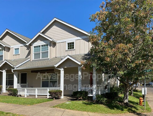 Building Photo - 2991 NW Shooting Star Dr