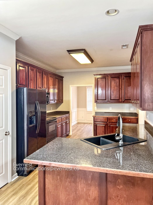 Photo - 1012 Golf View Way