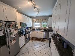 Photo - 606 Riverland Rd SE