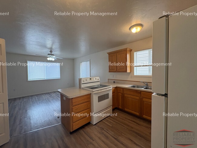 Photo - 230 W Anderson St Unidad 2