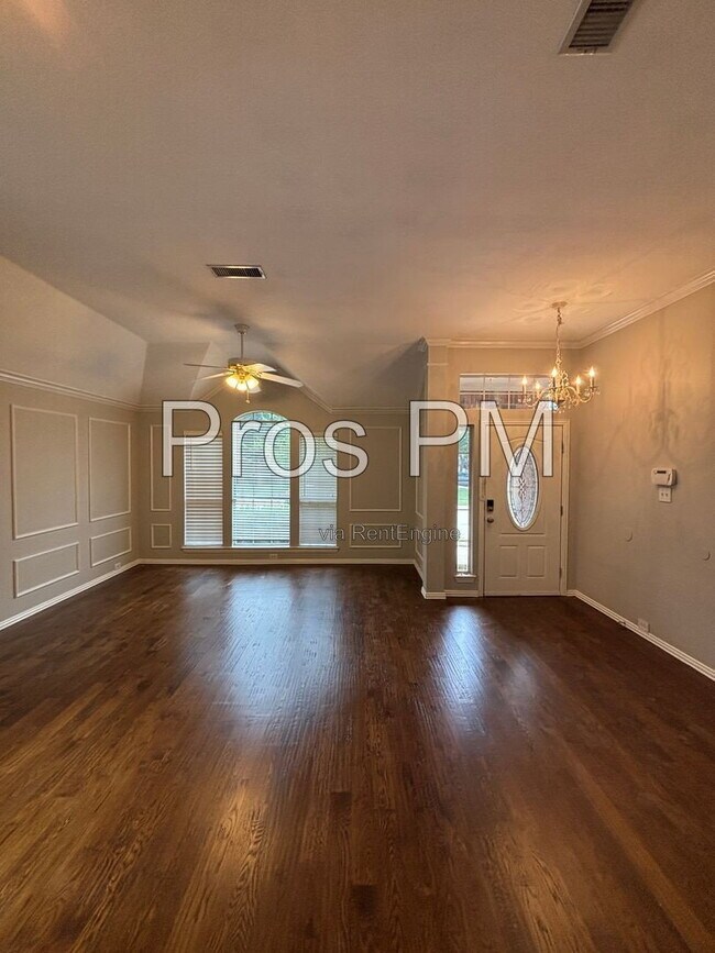Photo - 2921 Meadow Glen Dr