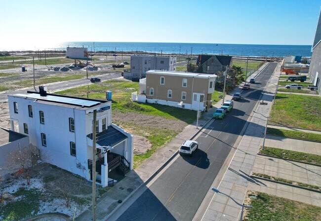 Photo - 203 S Metropolitan Ave