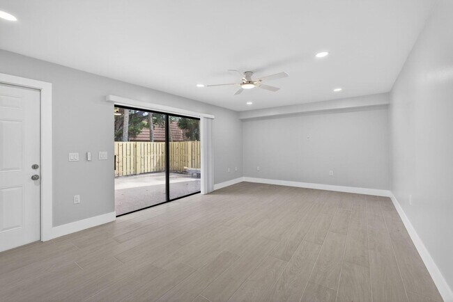Photo - 183 Charter Way
