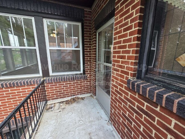 Photo - 4956 Holly Hills Ave