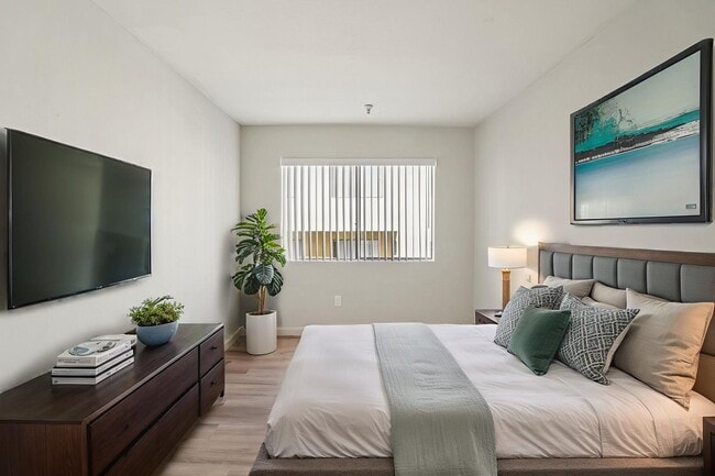 Photo - Chadron Apts