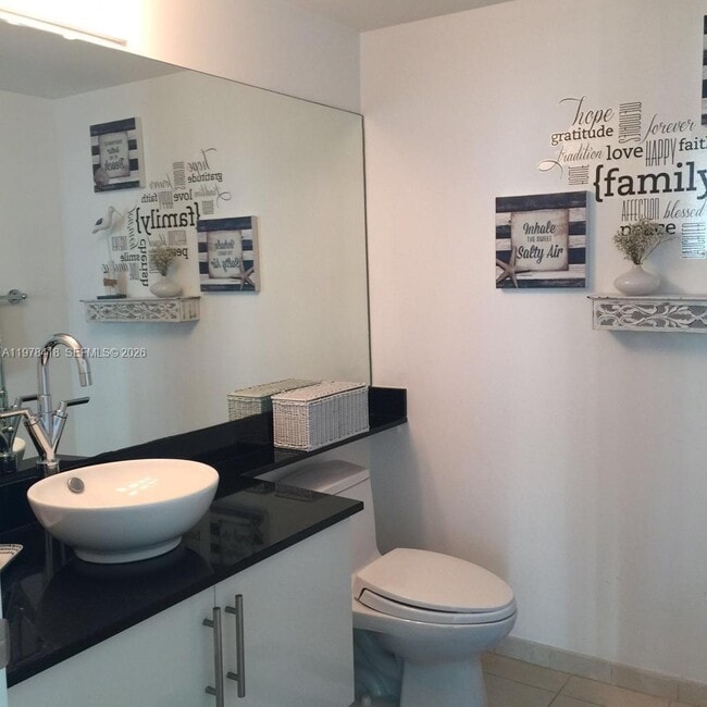 Photo - 31 SE 5th St Unidad 2206