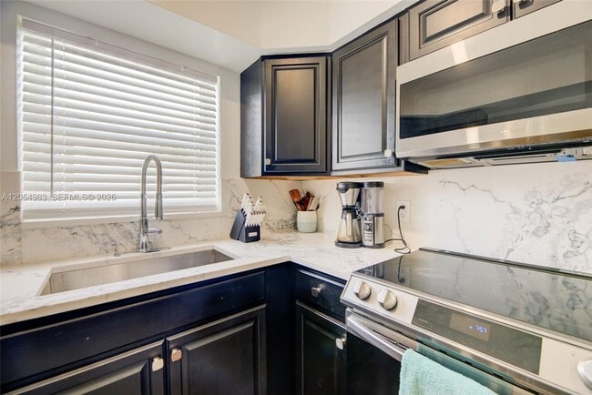 Photo - 2517 Rodman St
