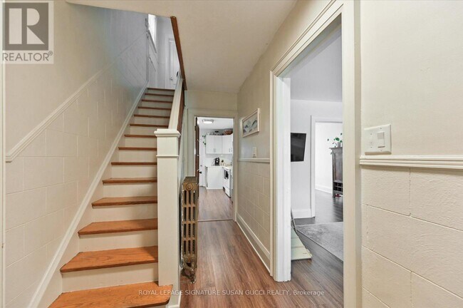 Photo - 31 Lesmount Ave