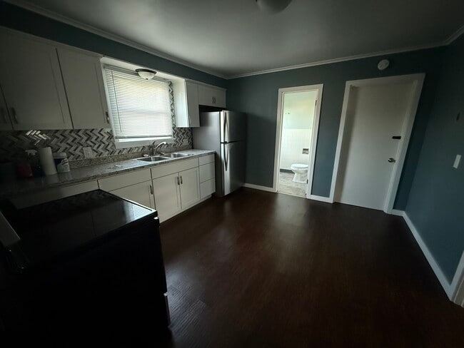 Building Photo - 1035 Durfee Ave Rental