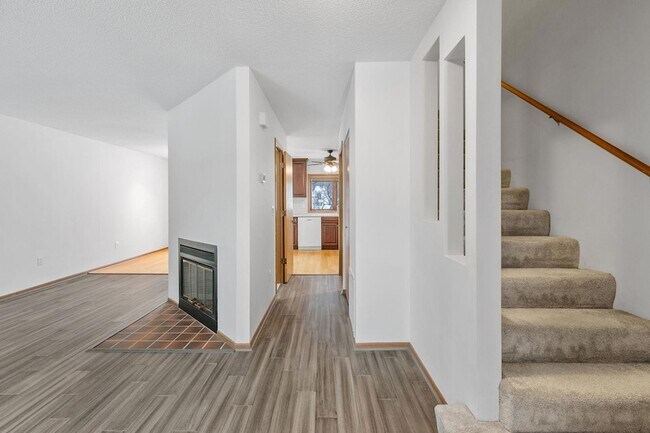Photo - 232 3rd Ave NE