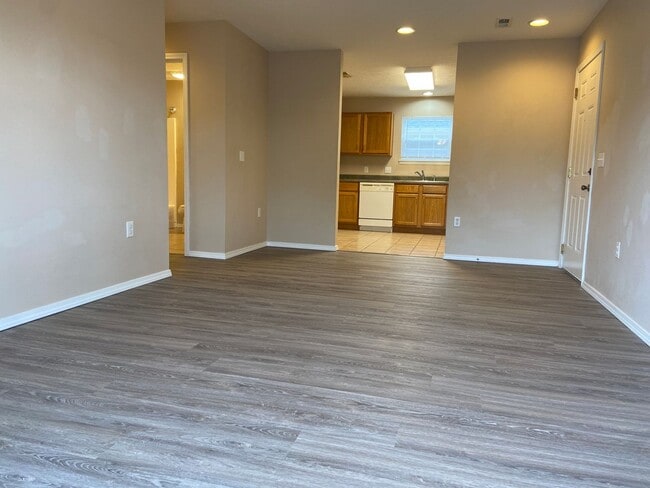 Building Photo - Condominium in Academy Commons Unit B