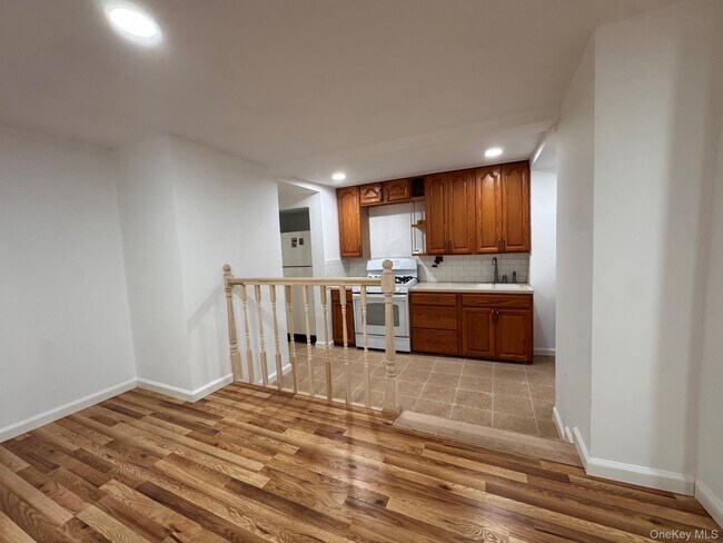 Photo - 1245 Rhinelander Ave