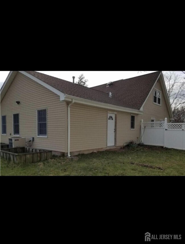 Photo - 55 Johnson Rd