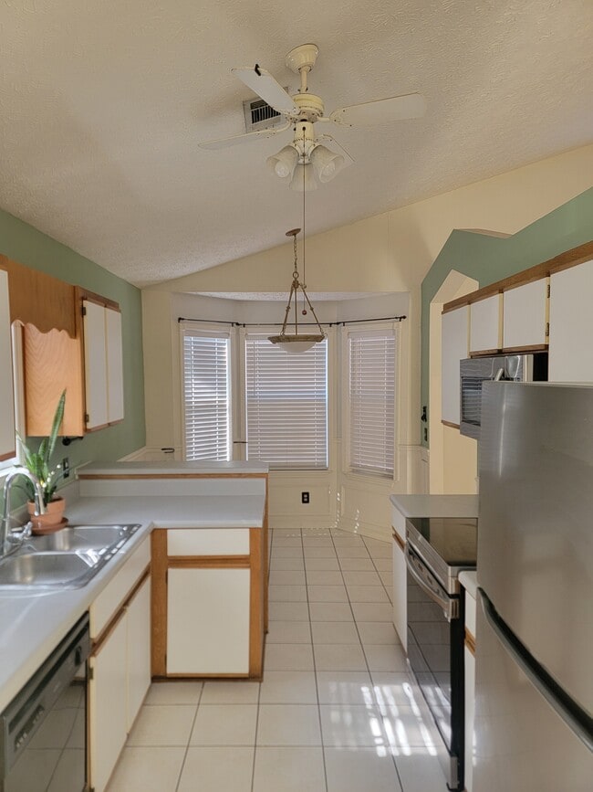 Photo - 137 Marsh Edge Ln