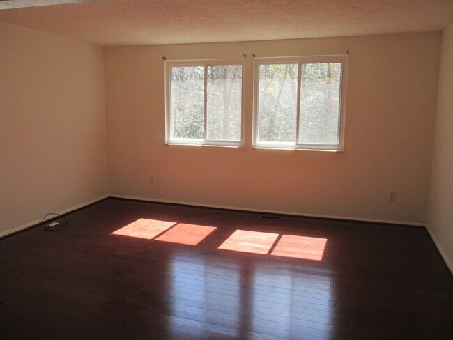 Photo - Fully Updated 2BR/1.5 BA Townhome in Pasad...