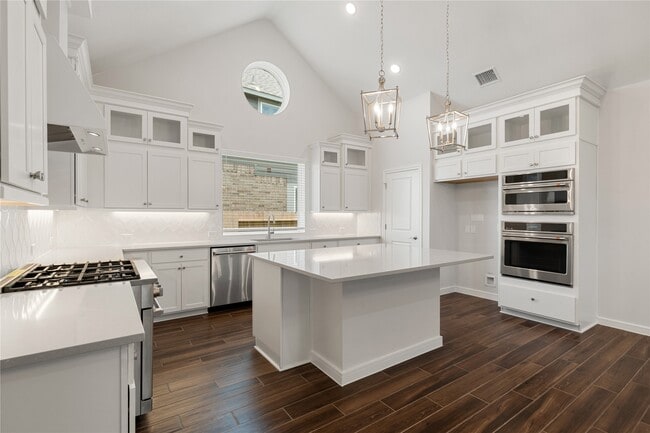 Photo - 2615 Clapbread Ln