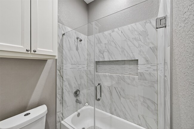 Photo - 7934 Little St