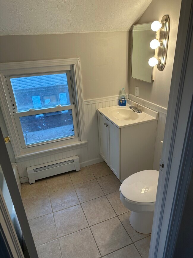 Photo - 30 Spring St Unidad Up