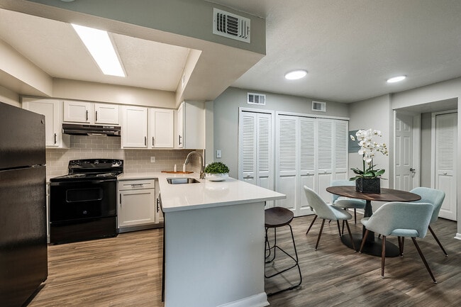 Cadia on the Loop apartments — community photo