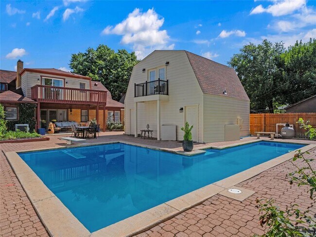 Photo - 212 Edgemere Ct