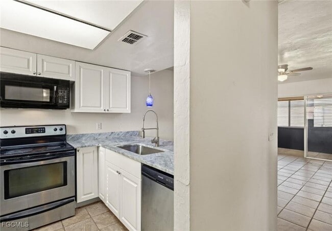 Photo - 608 SE 6th St Unit F