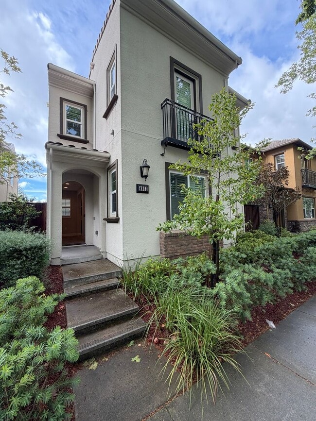 Building Photo - Beautiful 4-Bedroom Home for Lease in San Ramon’s Desirable 94582