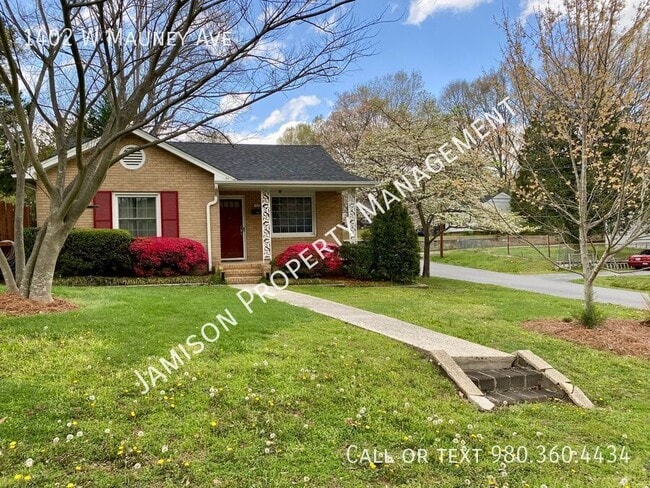 Photo - 1402 W Mauney Ave