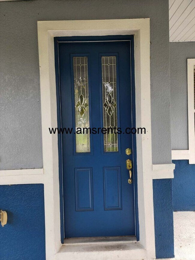 Photo - Delightful 3 bedroom 2.5 bath House