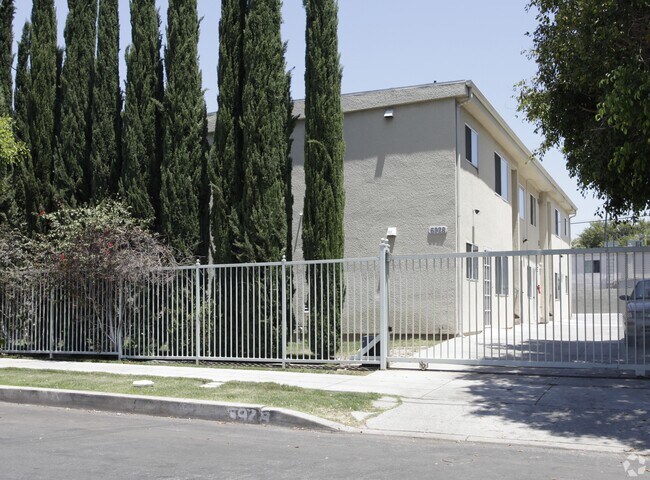 Agnes Apts
