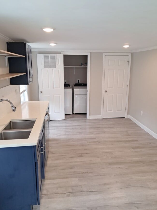 Photo - 909 Washington St Unit 909-B Washington - Wool and Ray