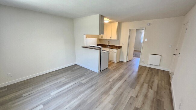 Photo - 6842 Fulton Ave Unidad 19