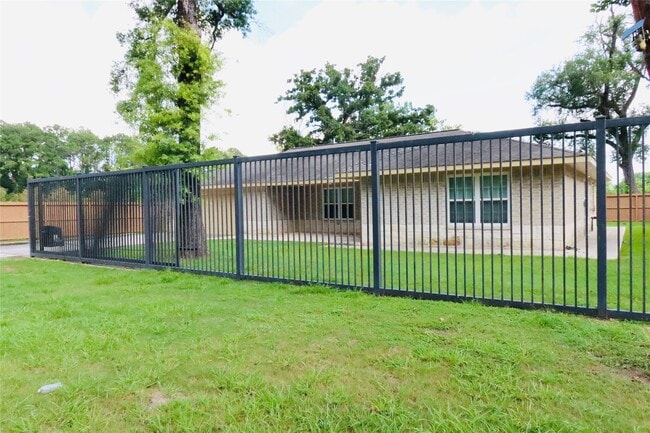 Building Photo - 13121 Unison Rd