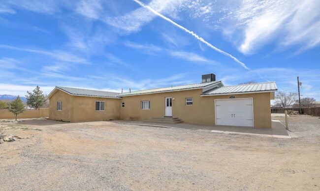 Building Photo - 142 Ortega Rd NW