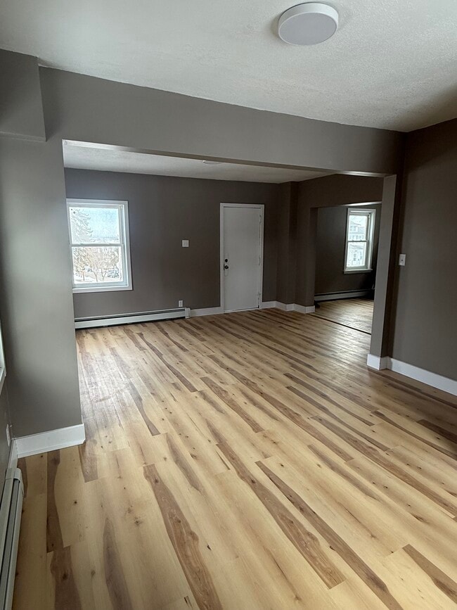 Photo - 4333 W 8th St