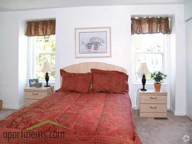 First Bedroom - Greenhills Apartments LP