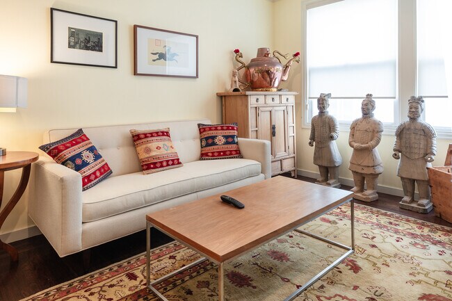 1739 Lake St Unit 112