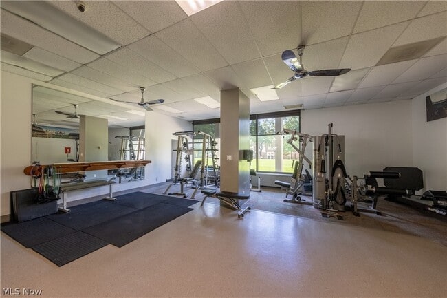 Photo - 1 Lakeshore Blvd