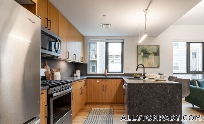 83 Gardner St Unit 301