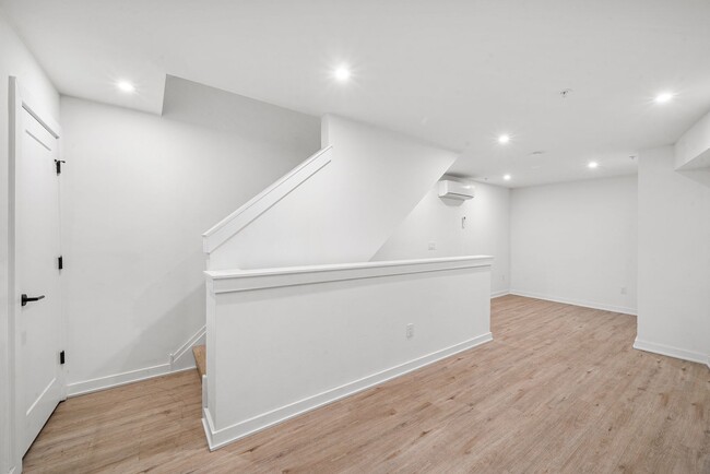 Photo - 933 N 29th St Unidad 3