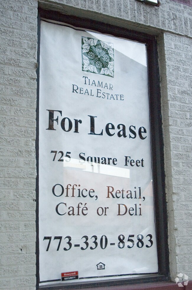 Photo - 3738-3740 N Lincoln Ave