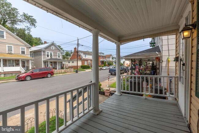 Photo - 124 S Kentucky Ave