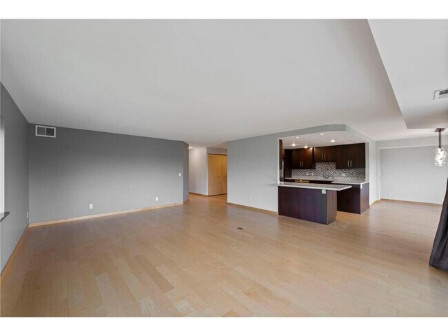 Photo - 2885 Knox Ave S Unit 502