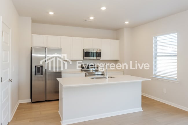 Photo - 17753 Denham Cir