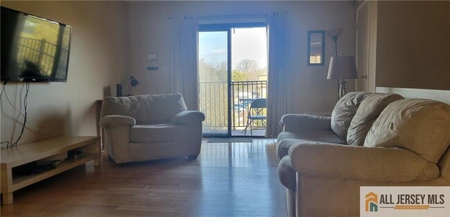 Photo - 1212 N Oaks Blvd