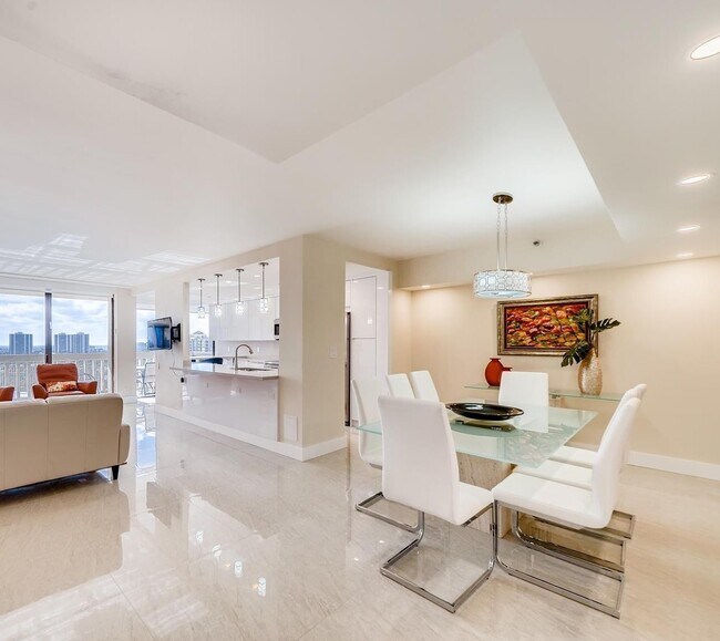 Photo - 19707 Turnberry Way Unit 16L